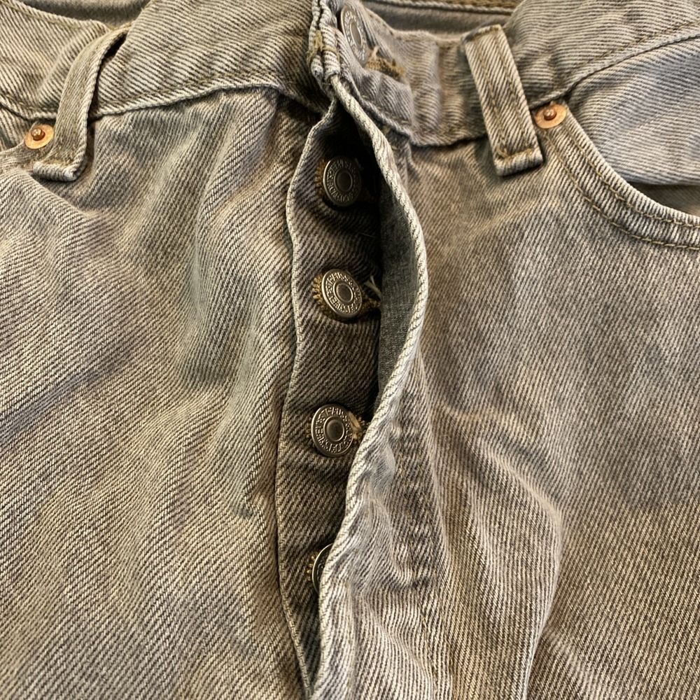 Levi 501 Original Fit Gray Wash Men's 32 Straight Leg Denim Button Fly Distress* - Picture 9 of 16